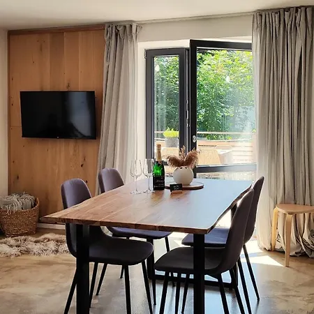 Fraluq Ferienhaus *